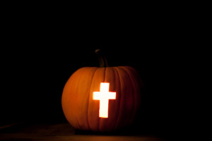 cross-in-pumpkin